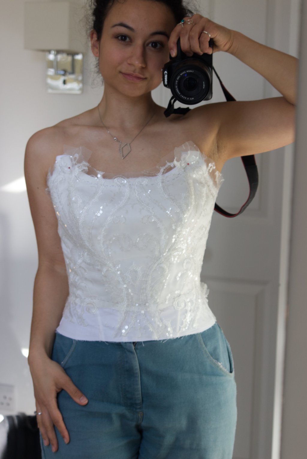 The Wedding Dress – part 7: Invisible lace&nbsp;seams